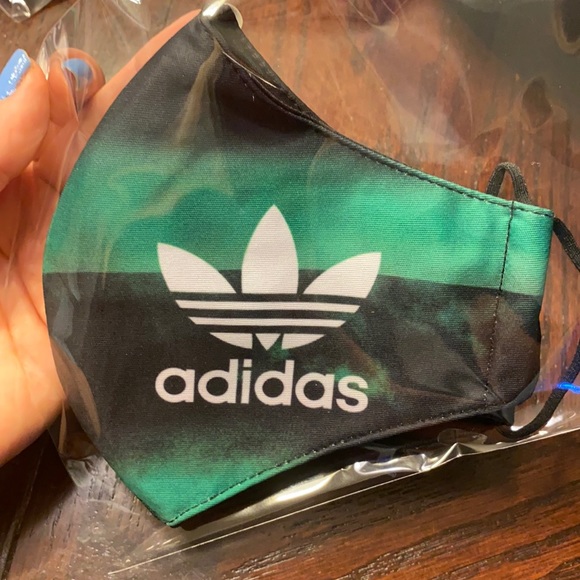 adidas Accessories - Adidas face mask🔥